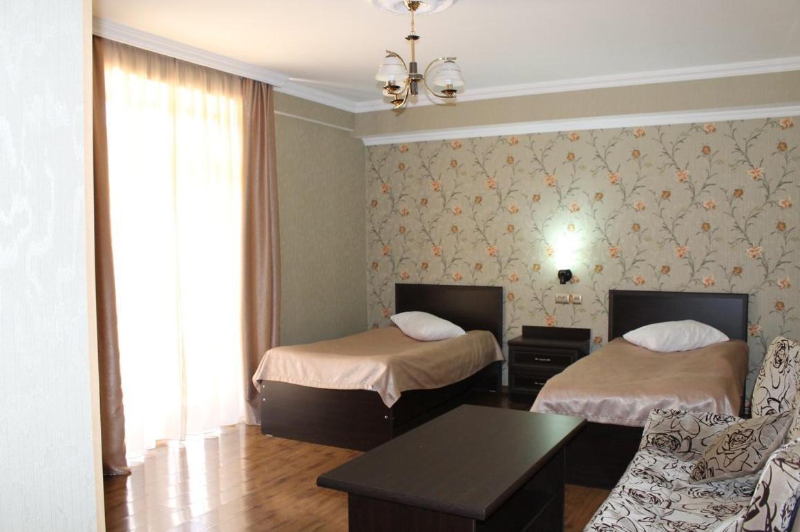 Hotel Grand Palace Achaltsiche Buitenkant foto