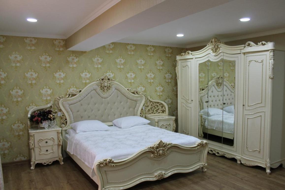 Hotel Grand Palace Achaltsiche Buitenkant foto